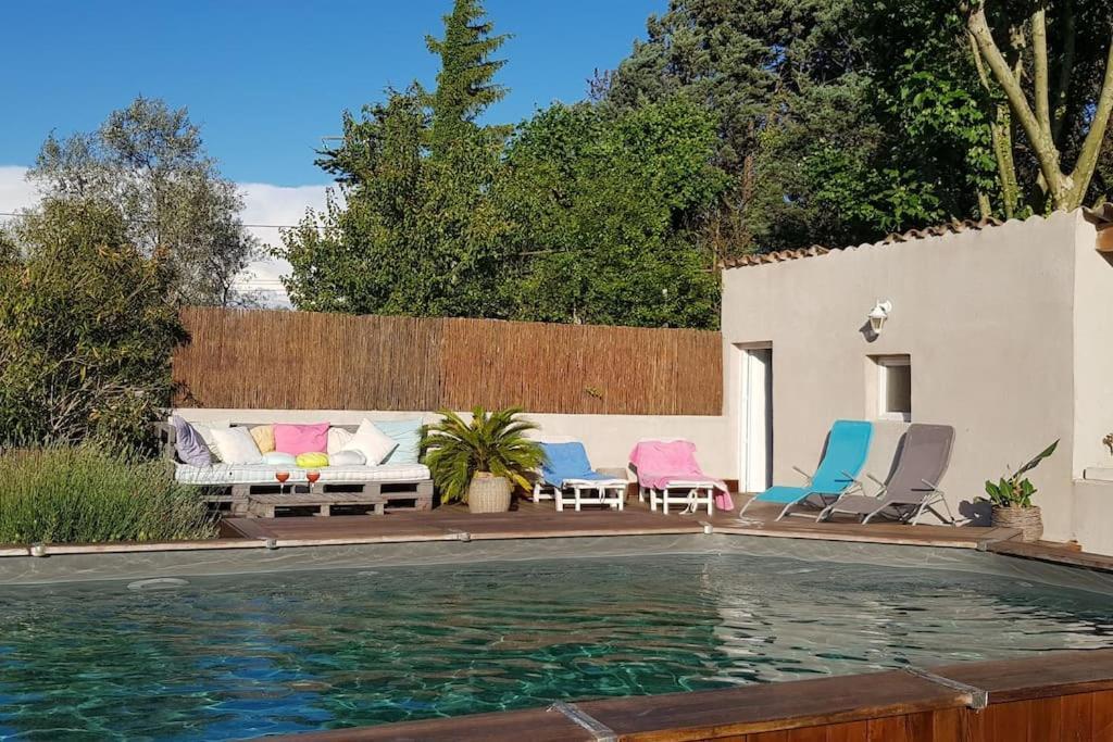 Location Appartement Dans Mas Provencal Monteux Exterior foto